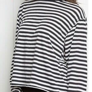 Brandy Melville Striped top one siz white and navy